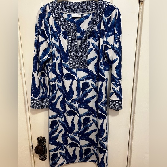 Cabana Life Dresses & Skirts - CABANA LIFE Shift Dress Blue and White Tropical Palm Leaf Print 50 SPF